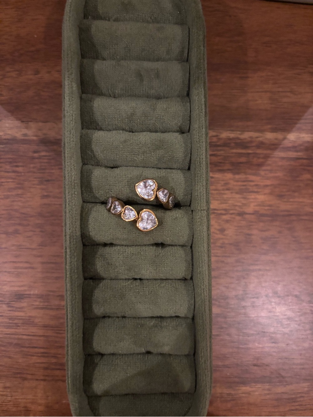 Endless Hearts Bypass Ring
